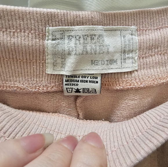 Free Planet light pink drawstring knit lounge shorts medium - Picture 5 of 8